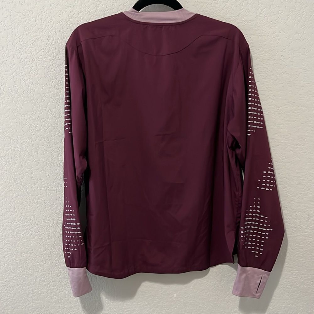 HOKA (NWOT) 1/2 Zip Wind Shell, Purple, Size M - Picture 7 of 8